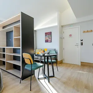 Feelathome Ventas Apartahotel